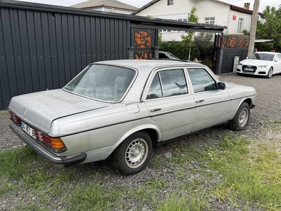 1984 MODEL MERCEDES -BENZ 200 D ORJINAL SANRUF