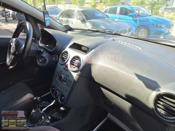 ÜNALOĞLUNDAN 2013 BOYASIZ 211BİNDE CORSA 1.3 CDTİ