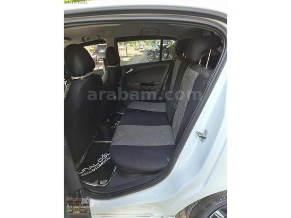 ÜNALOĞLUNDAN 2013 BOYASIZ 211BİNDE CORSA 1.3 CDTİ