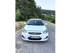 Sahibinden Hyundai Accent Blue 1.6 CRDI Biz 2013 Model  171.000 km Beyaz