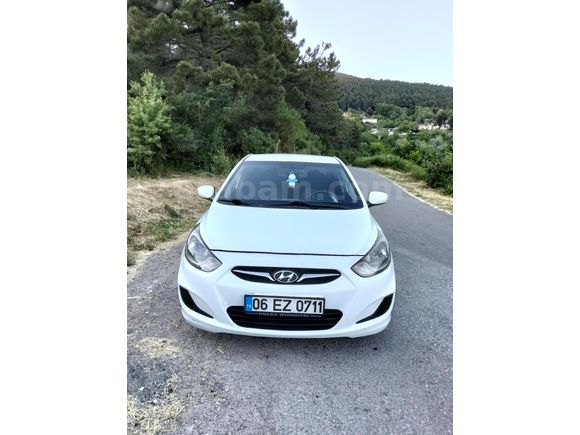 Sahibinden Hyundai Accent Blue 1.6 CRDI Biz 2013 Model  171.000 km Beyaz