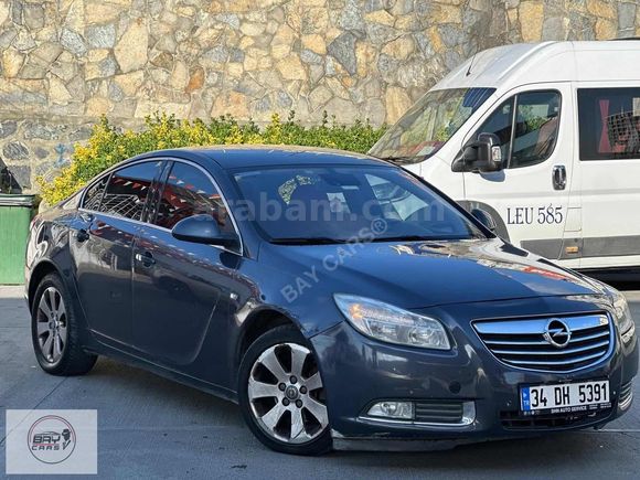 Bay CarsII Opel İnsigna, Otomatik, Mavi Renk, Ahşap konsol