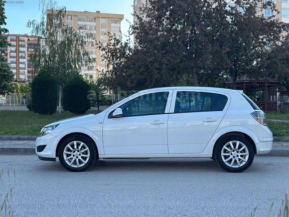 178.000 KM BAKIMLI TEMİZ 1.3 CDTI ASTRA
