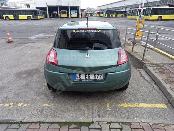 Sahibinden Renault Megane 1.4 Authentique 2004 Model  310.000 km Yeşil (metalik)