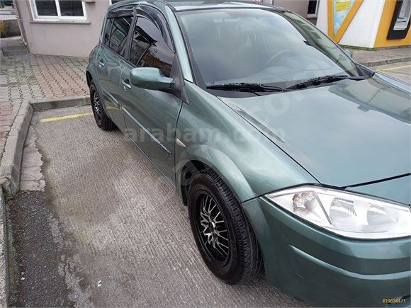 Sahibinden Renault Megane 1.4 Authentique 2004 Model  310.000 km Yeşil (metalik)