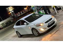 Sahibinden Hyundai Accent Blue 1.6 CRDI Mode Plus 2014 Model  198000 km Beyaz