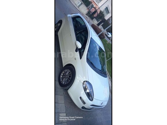 Sahibinden Fiat Punto 1.3 Multijet Lounge 2012 Model İstanbul 102000km Beyaz