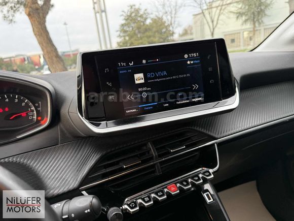 2021 BOYASIZ DEĞİŞENSİZ PEUGEOT 208 OTOMATİK VİTES %0.99 KREDİ
