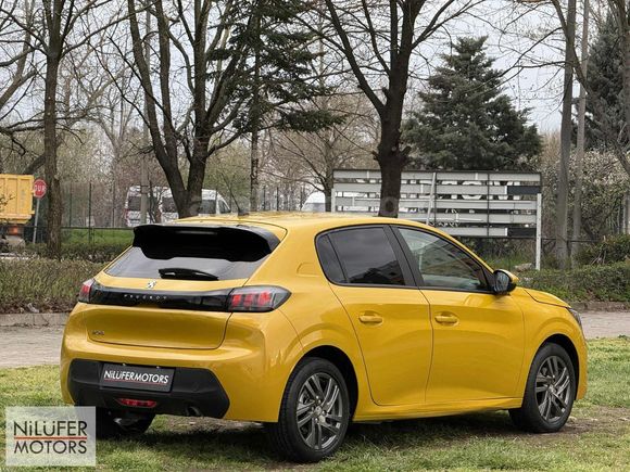 2021 BOYASIZ DEĞİŞENSİZ PEUGEOT 208 OTOMATİK VİTES %0.99 KREDİ