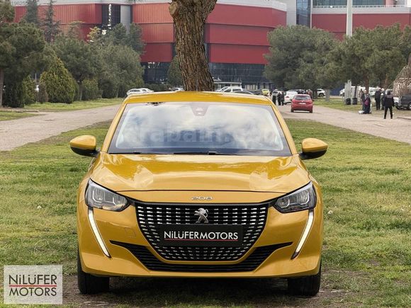 2021 BOYASIZ DEĞİŞENSİZ PEUGEOT 208 OTOMATİK VİTES %0.99 KREDİ