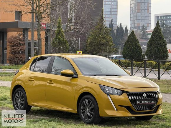 2021 BOYASIZ DEĞİŞENSİZ PEUGEOT 208 OTOMATİK VİTES %0.99 KREDİ