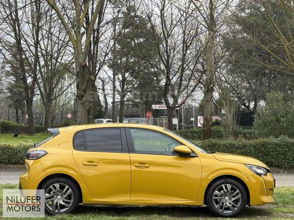 2021 BOYASIZ DEĞİŞENSİZ PEUGEOT 208 OTOMATİK VİTES %0.99 KREDİ