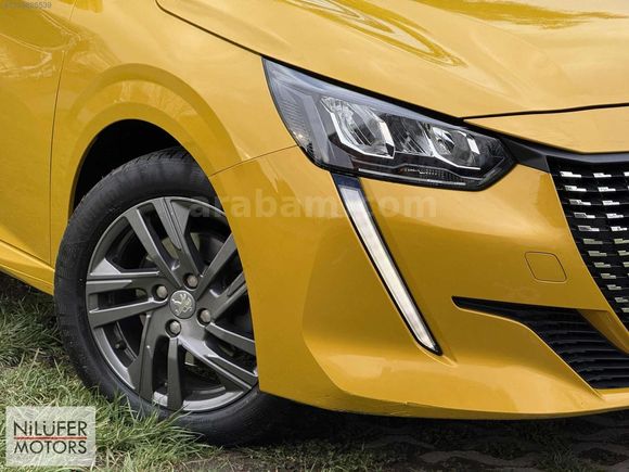 2021 BOYASIZ DEĞİŞENSİZ PEUGEOT 208 OTOMATİK VİTES %0.99 KREDİ