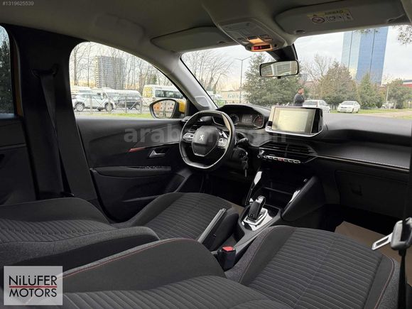 2021 BOYASIZ DEĞİŞENSİZ PEUGEOT 208 OTOMATİK VİTES %0.99 KREDİ