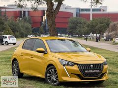 2021 BOYASIZ DEĞİŞENSİZ PEUGEOT 208 OTOMATİK VİTES %0.99 KREDİ