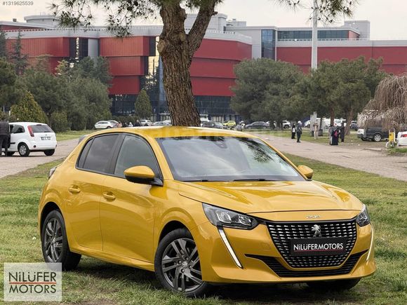 2021 BOYASIZ DEĞİŞENSİZ PEUGEOT 208 OTOMATİK VİTES %0.99 KREDİ