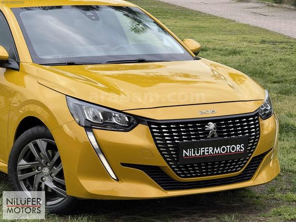 2021 BOYASIZ DEĞİŞENSİZ PEUGEOT 208 OTOMATİK VİTES %0.99 KREDİ