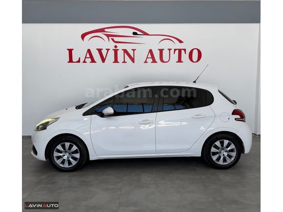 LAVİN AUTO 2015 PEUGEOT 208 NAVİGASYON OTM K.K 12AY