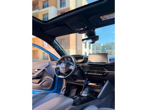 PEUGEOT 208 GT CAM TAVAN SERVİS BAKIMLI