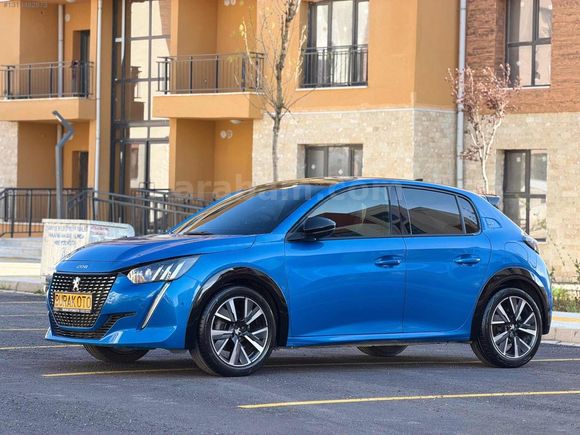 PEUGEOT 208 GT CAM TAVAN SERVİS BAKIMLI