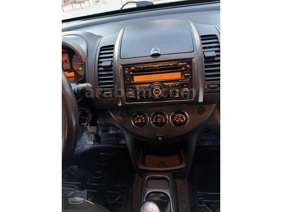 HATASIZ KAYITSIZ NİSSAN NOTE 1.5 DCİ TEKNA 2 PARÇA LOKAL BOYALI