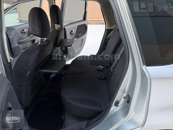 HATASIZ KAYITSIZ NİSSAN NOTE 1.5 DCİ TEKNA 2 PARÇA LOKAL BOYALI
