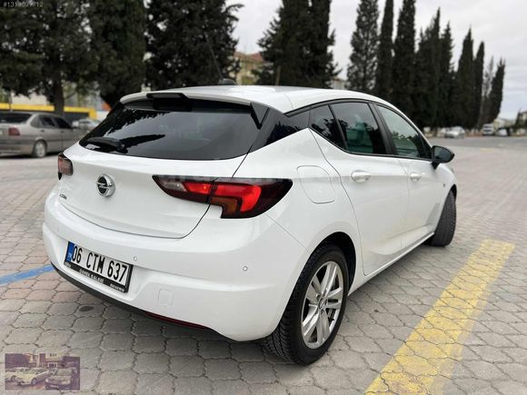 HATASIZ BOYASIZ 2021 OPEL ASTRA 1.5D EDİTİON 122 BG OTOMATİK