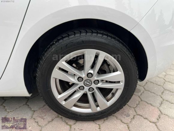 HATASIZ BOYASIZ 2021 OPEL ASTRA 1.5D EDİTİON 122 BG OTOMATİK