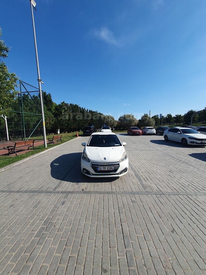 Sahibinden Peugeot 208 1.4 HDi Active 2015 Model İstanbul 99.800 km Beyaz 6