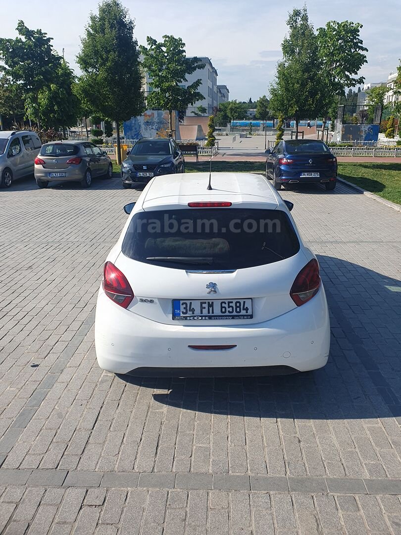 Sahibinden Peugeot 208 1.4 HDi Active 2015 Model İstanbul 99.800 km Beyaz 7