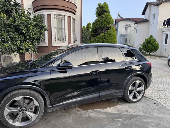 Sahibinden Audi Q4 E-Tron 2024 Model  33.000 km Siyah