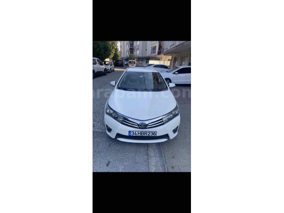 Sahibinden Toyota Corolla 1.4 D-4D Touch 2013 Model  400.000 km Beyaz