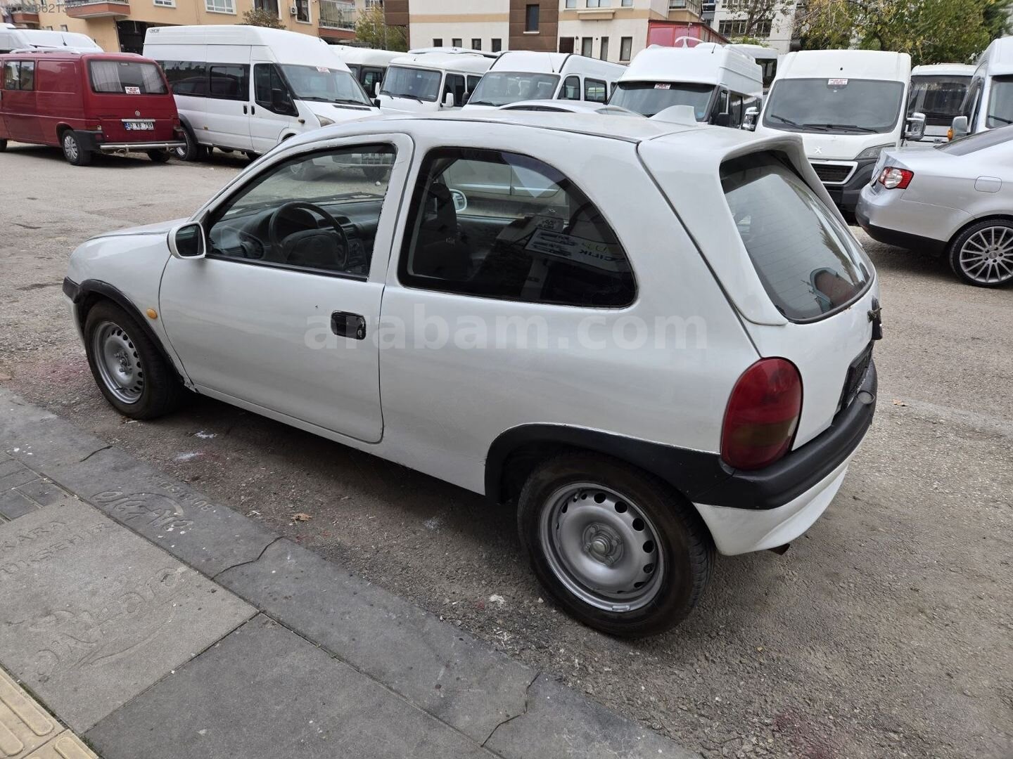 Galeriden Opel Corsa 1.6 GSi 1997 Model Ankara 335.000 km Beyaz 3