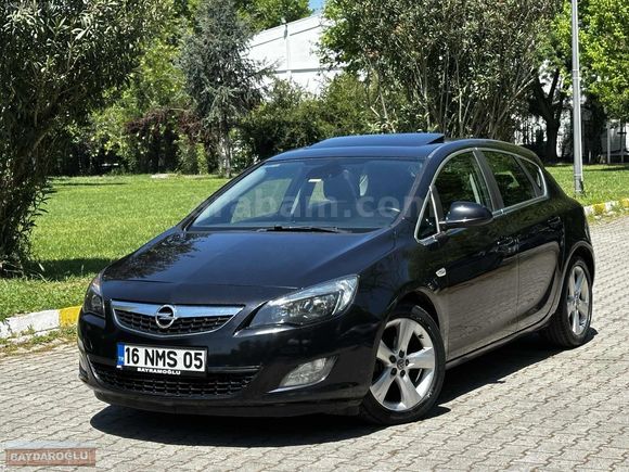 HATASIZ 2011 model 1.3 cdti 95'hp MOTOR YÜRÜYEN MÜKEMMEL