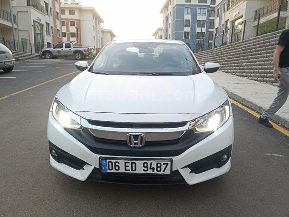 Sahibinden Honda Civic 1.6i VTEC Elegance 2016 Model  218000 km Beyaz
