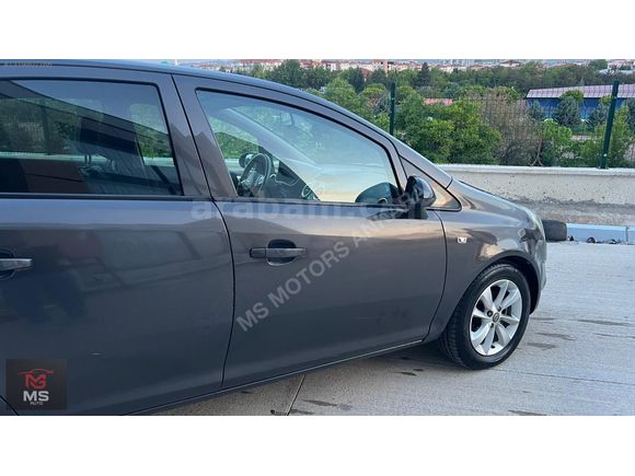 /*/ HATASIZ BOYASIZ KAYITSIZ DÜŞÜK KM OTOMATİK CORSA /*/