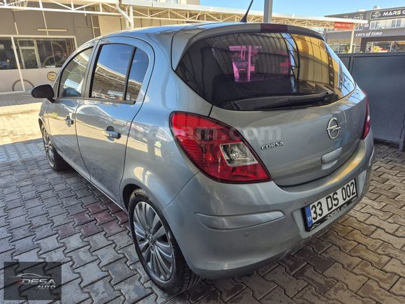 DESA AUTO'DAN 2013 OPEL CORSA 1.4 OTOMATİK 82.000 KMDE