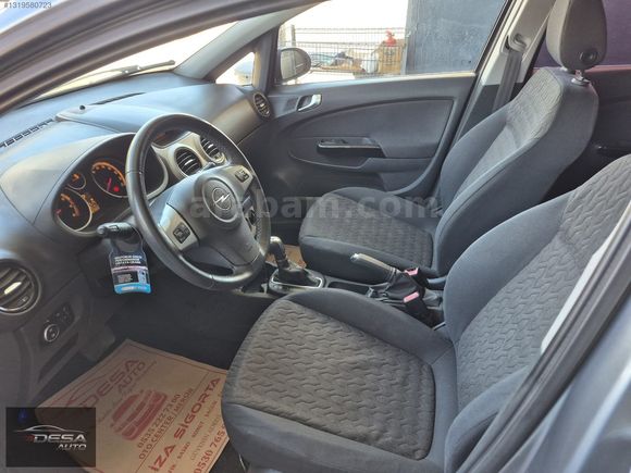 DESA AUTO'DAN 2013 OPEL CORSA 1.4 OTOMATİK 82.000 KMDE