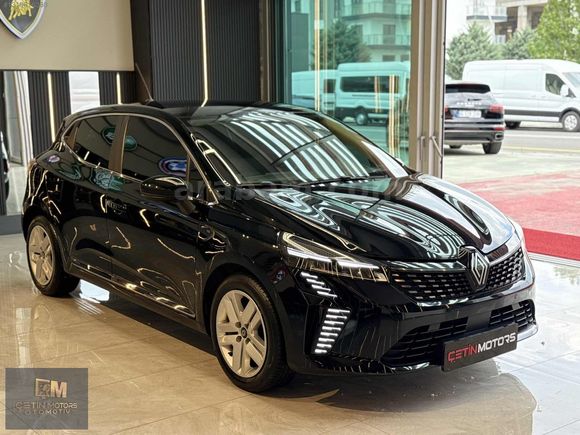 ÇETİN MOTORS 2023 CLIO 5 EVOLUTİON G.GÖRÜŞ+HAYALET+ DÜŞÜK KM