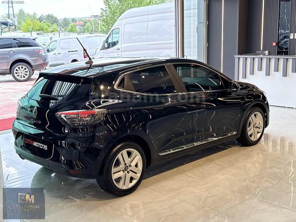 ÇETİN MOTORS 2023 CLIO 5 EVOLUTİON G.GÖRÜŞ+HAYALET+ DÜŞÜK KM