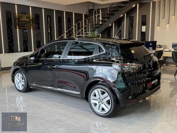 ÇETİN MOTORS 2023 CLIO 5 EVOLUTİON G.GÖRÜŞ+HAYALET+ DÜŞÜK KM