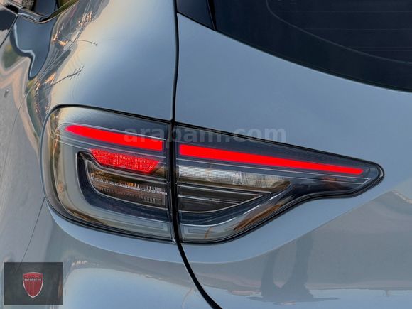 2024 RENAULT CLİO 1.0 TCE EVOLUTİON ( 38 BİN KM )