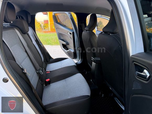 2024 RENAULT CLİO 1.0 TCE EVOLUTİON ( 38 BİN KM )