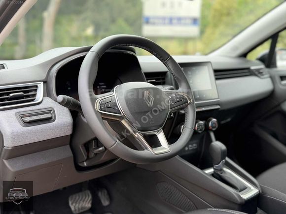 2025 RENAULT CLİO EVOLUTİON HATASIZ BOYASIZ 14 BİN KM DE
