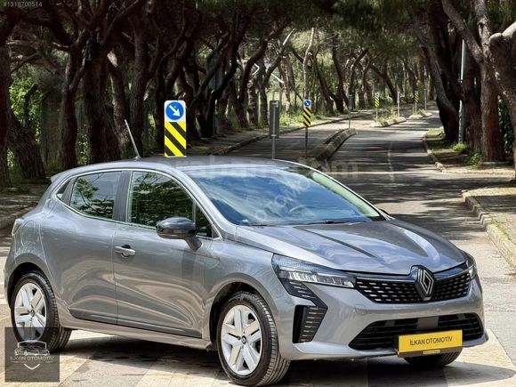 2025 RENAULT CLİO EVOLUTİON HATASIZ BOYASIZ 14 BİN KM DE
