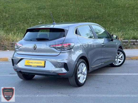 SÖNMEZ'DEN 2025 CLİO 1.0TCE EVOLUTİON GSR HATASIZ 20.000KM