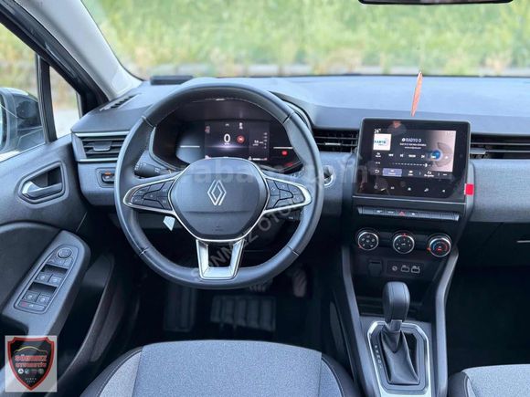 SÖNMEZ'DEN 2025 CLİO 1.0TCE EVOLUTİON GSR HATASIZ 20.000KM