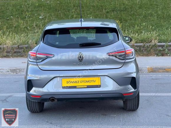 SÖNMEZ'DEN 2025 CLİO 1.0TCE EVOLUTİON GSR HATASIZ 20.000KM