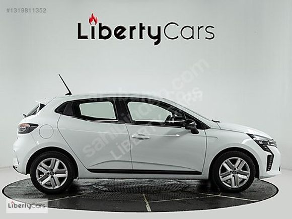 2025 RENAULT CLİO 1.0TCE EVOLUTİON BOYASIZ %20 KDV 19.000 KM