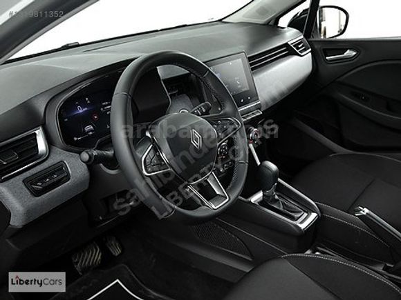 2025 RENAULT CLİO 1.0TCE EVOLUTİON BOYASIZ %20 KDV 19.000 KM